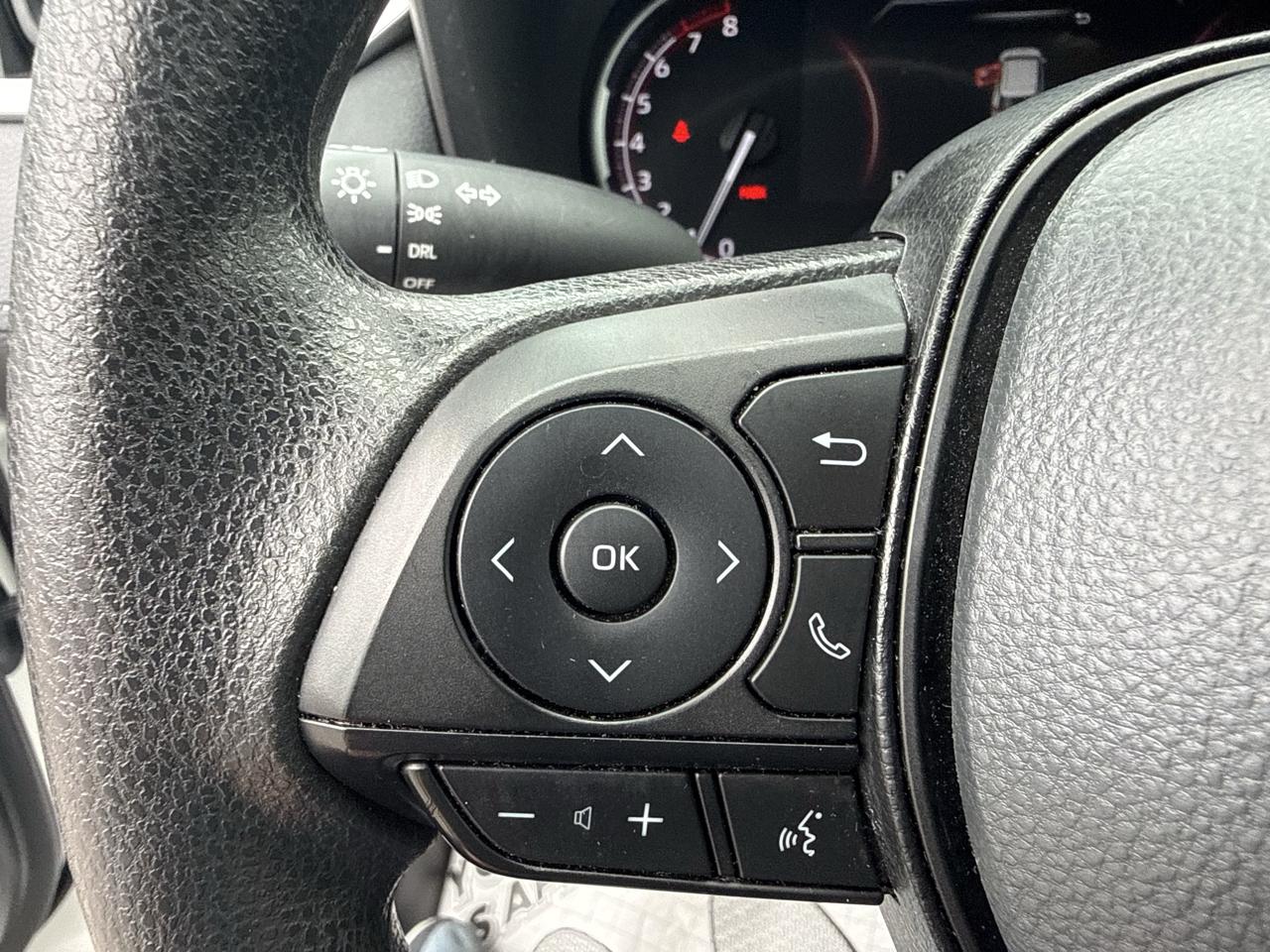 Toyota RAV4 LE 2025