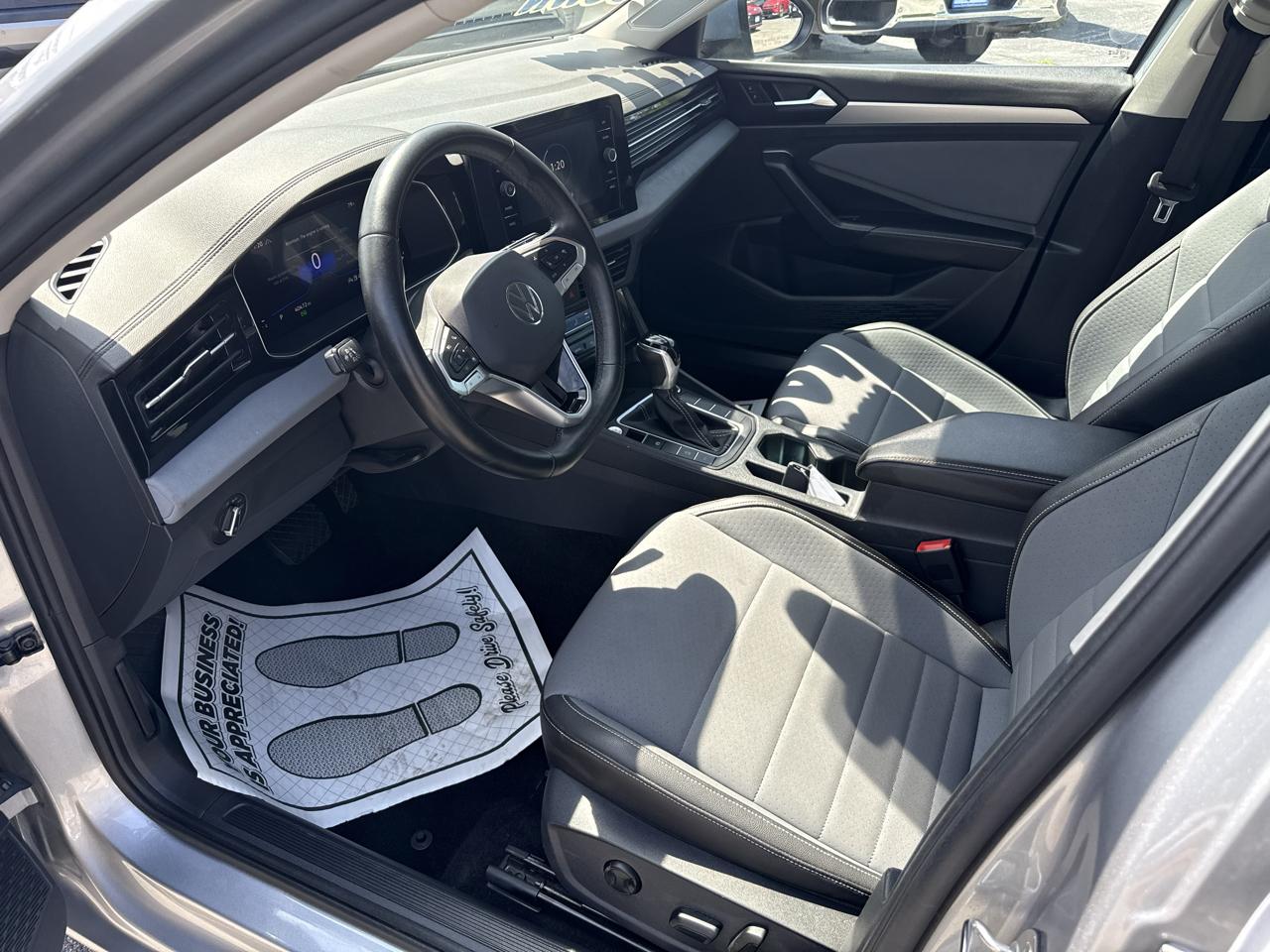 Volkswagen Jetta SE 2025