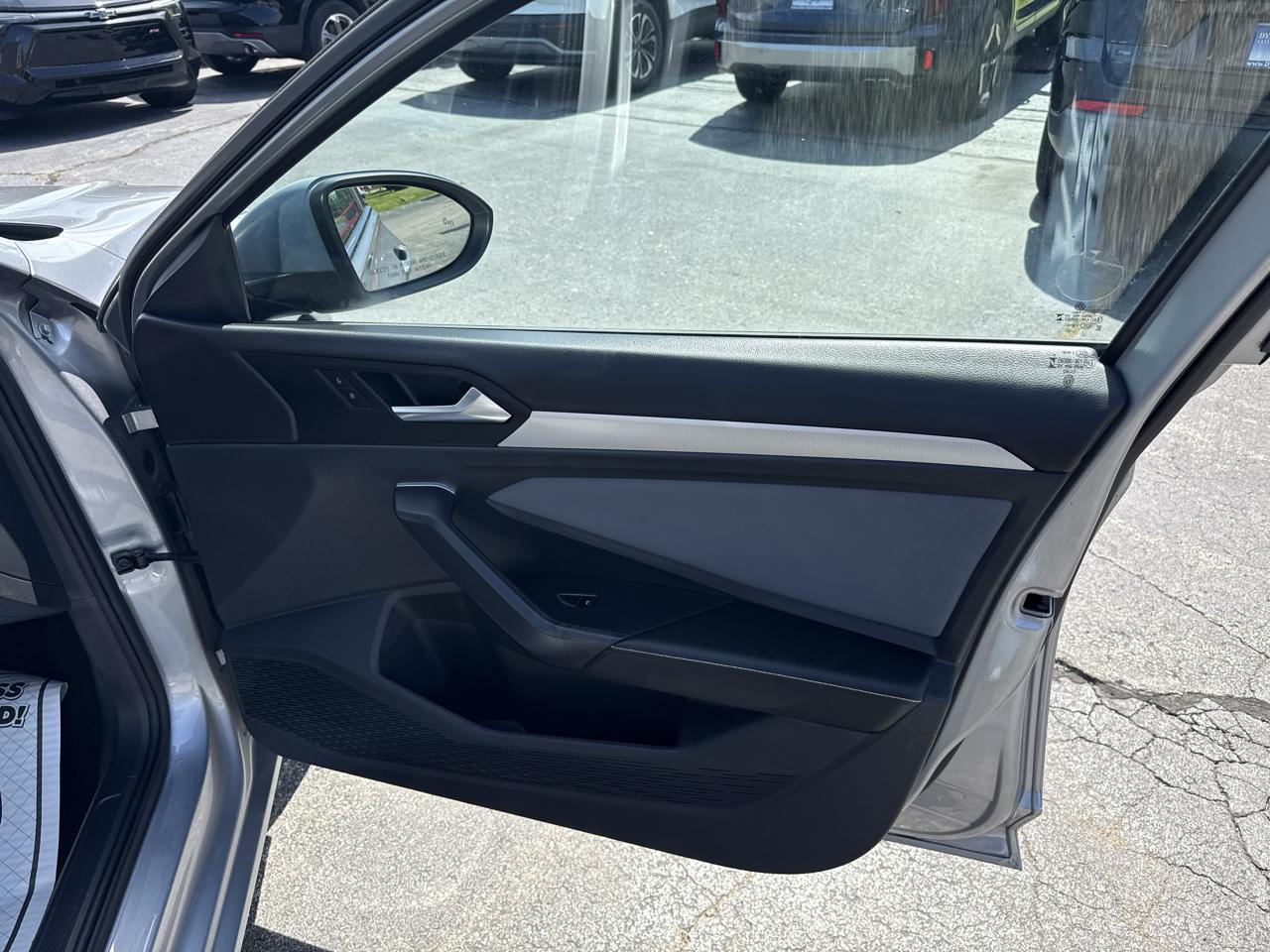 Volkswagen Jetta SE 2025