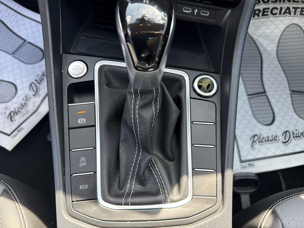 Volkswagen Jetta SE 2025