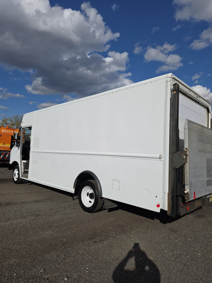 Ford Stripped Chassis  2016 Ford Stripped Chassis  2016
