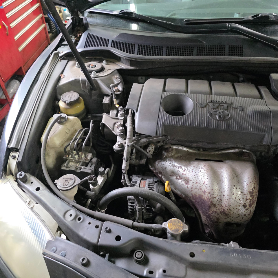 Toyota Camry Base 6-Spd AT 2011