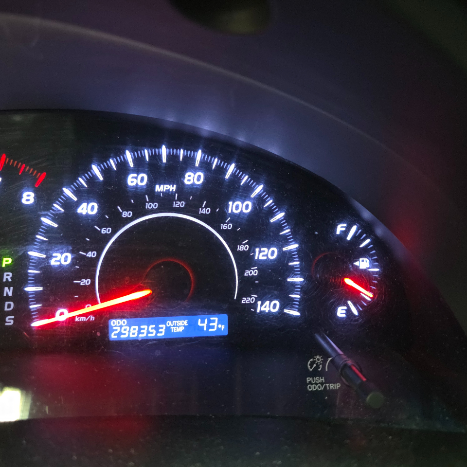 Toyota Camry Base 6-Spd AT 2011