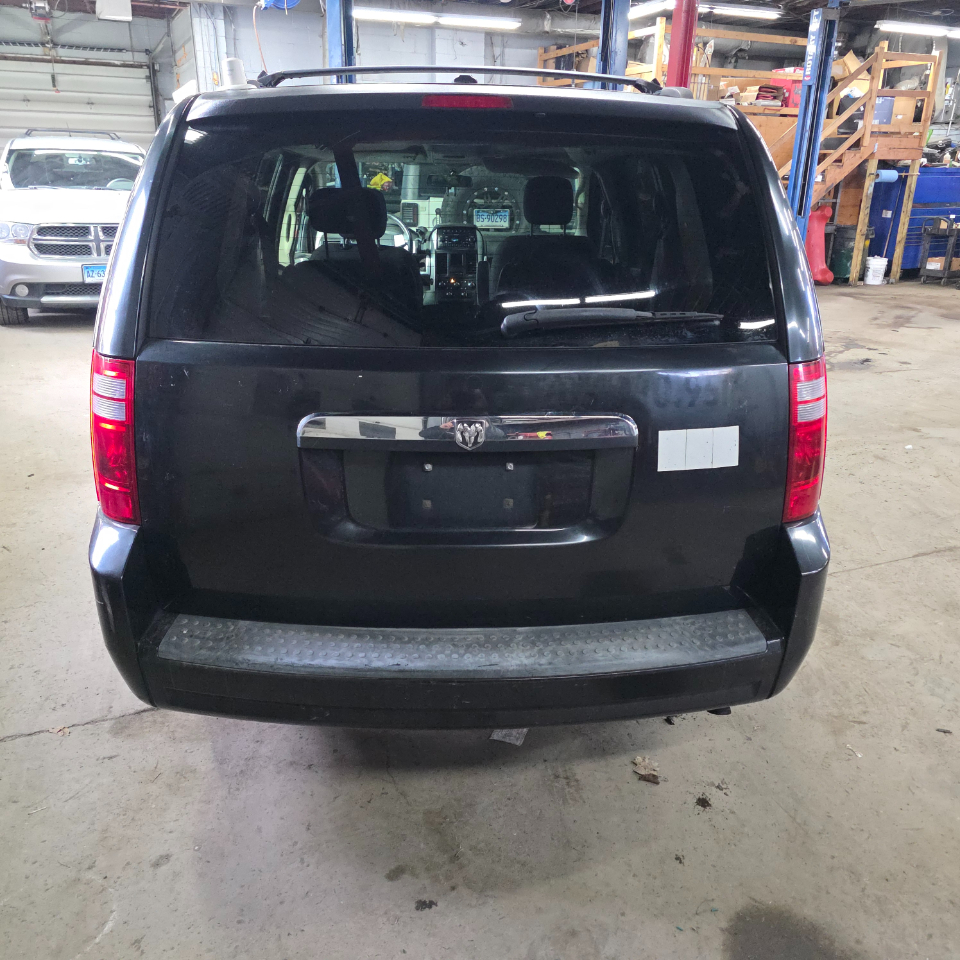 Dodge Grand Caravan SXT 2010