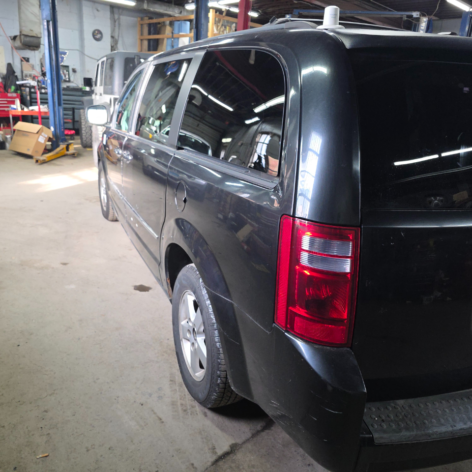 Dodge Grand Caravan SXT 2010