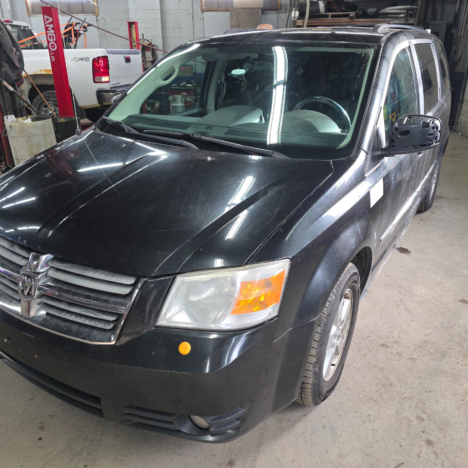 Dodge Grand Caravan SXT 2010