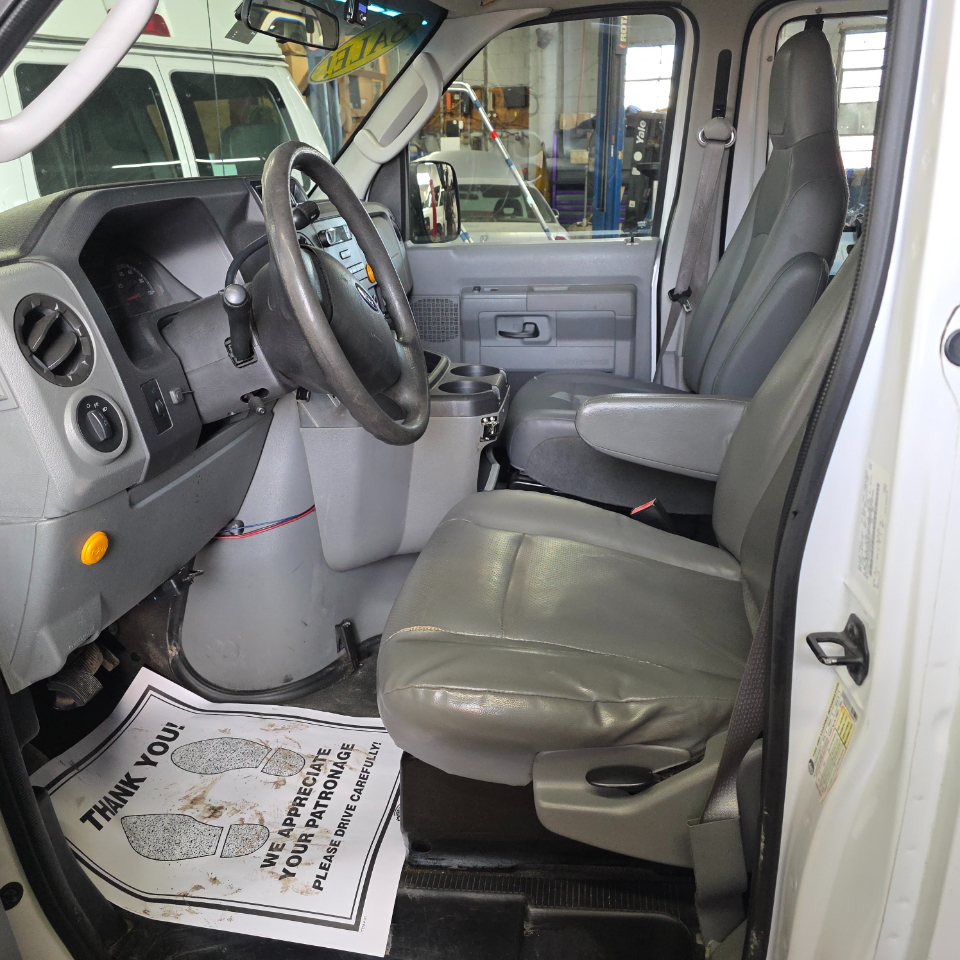 Ford Econoline E-150 XL 2011