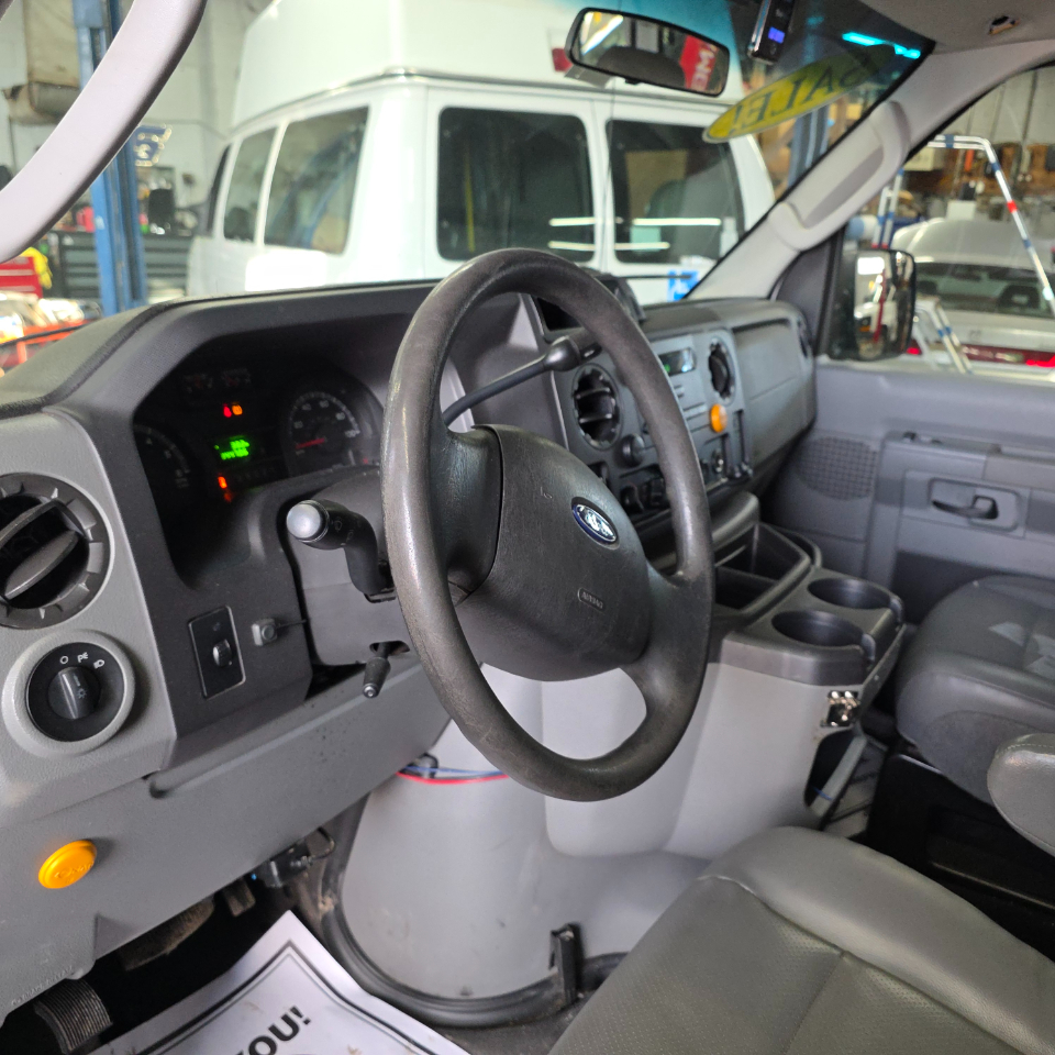 Ford Econoline E-150 XL 2011