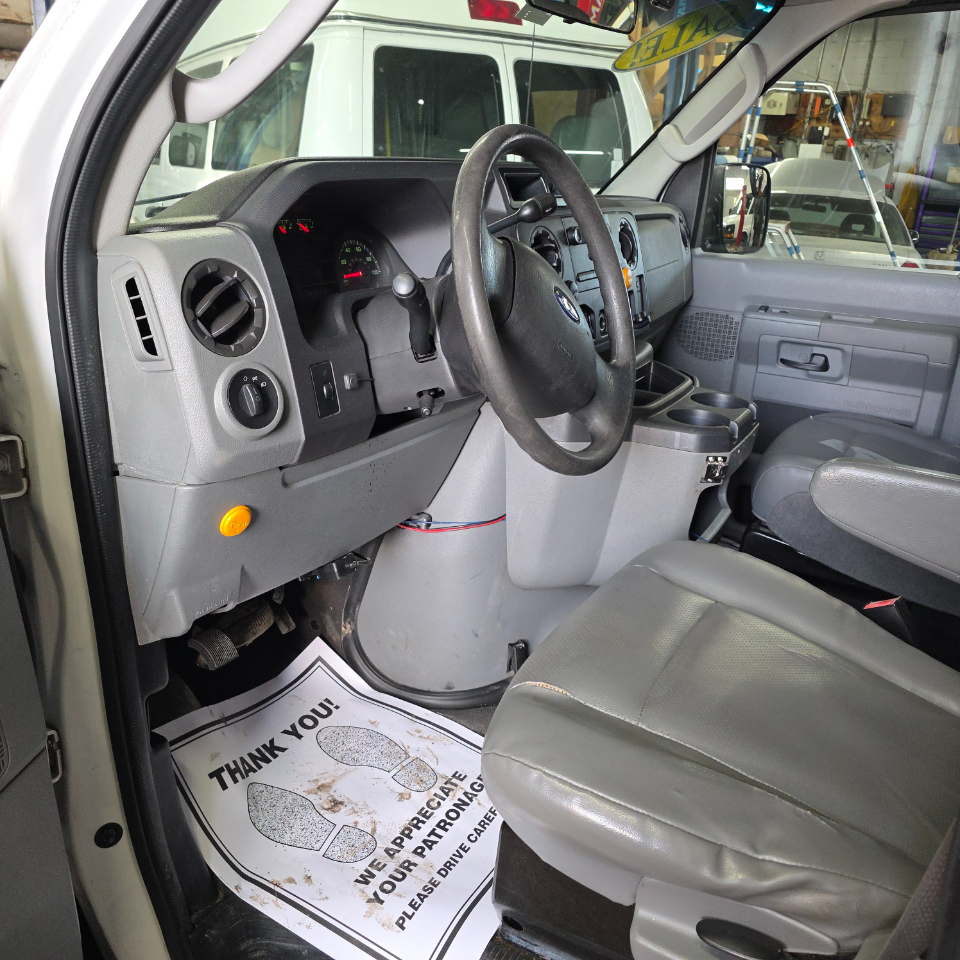 Ford Econoline E-150 XL 2011