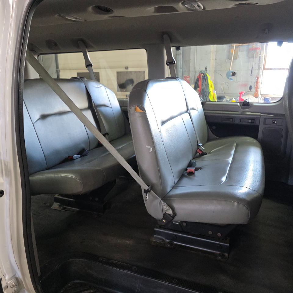 Ford Econoline E-150 XL 2011