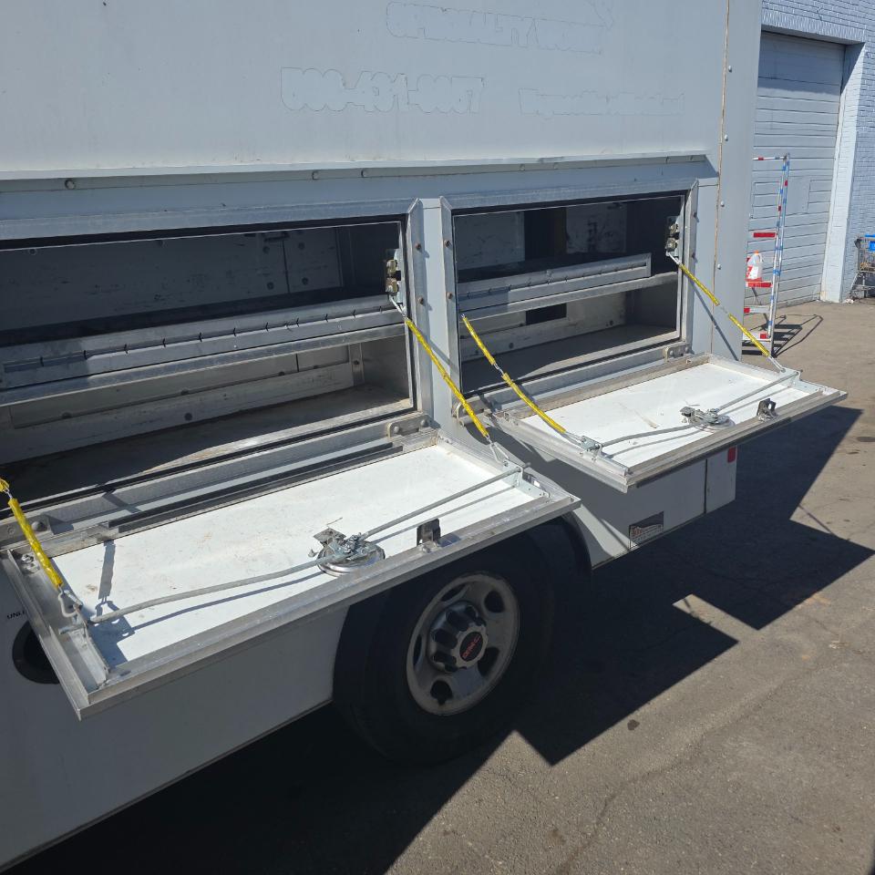 GMC Savana G3500 139 in. 2016