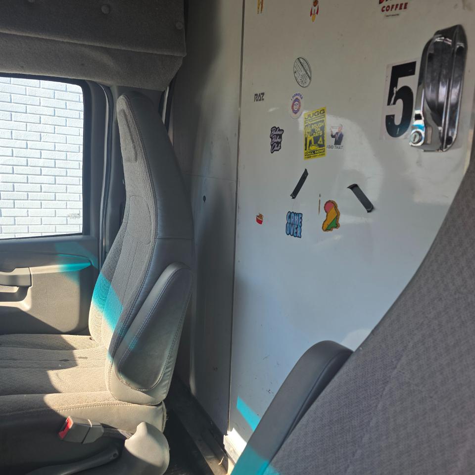 GMC Savana G3500 139 in. 2016