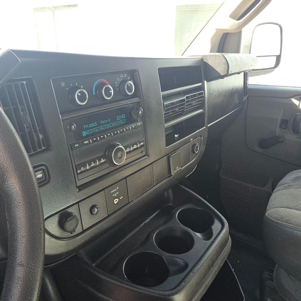 GMC Savana G3500 139 in. 2016