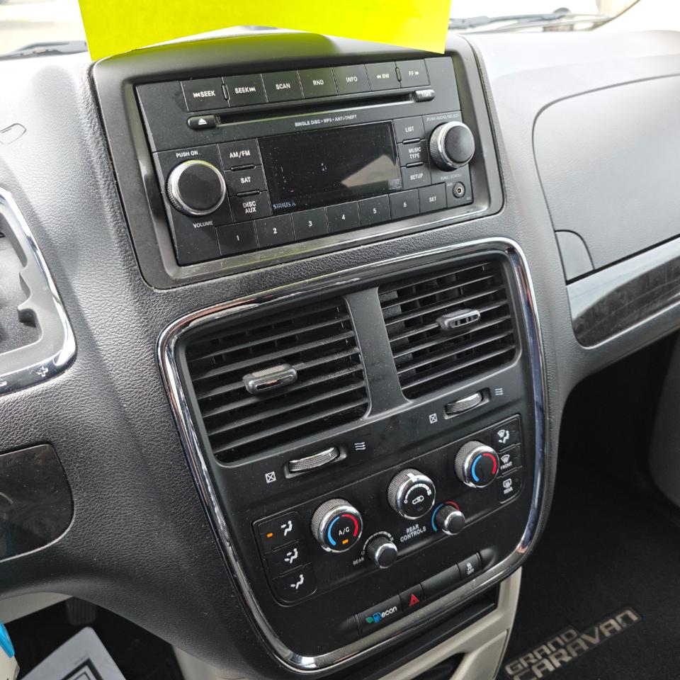 Dodge Grand Caravan SE 2015