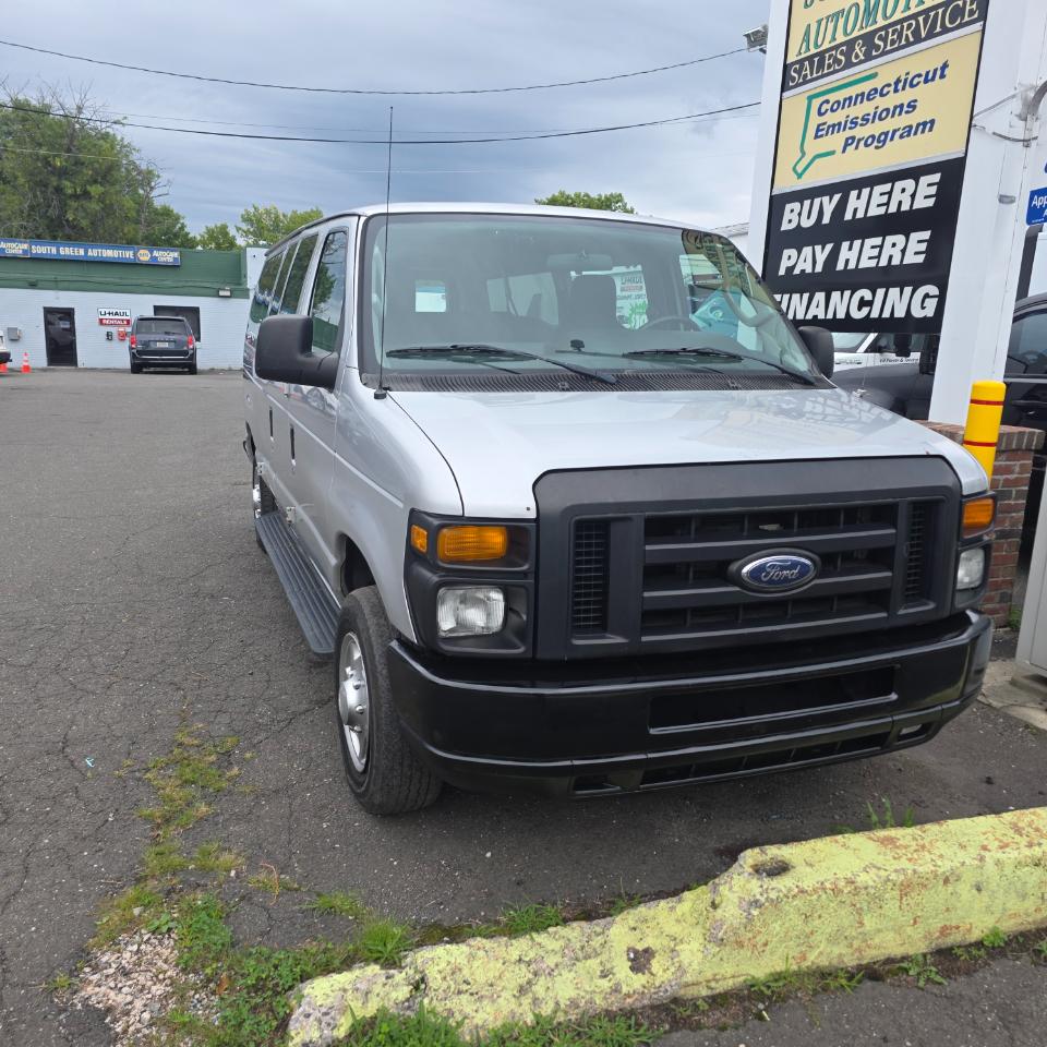 Ford Econoline E-150 XL 2012