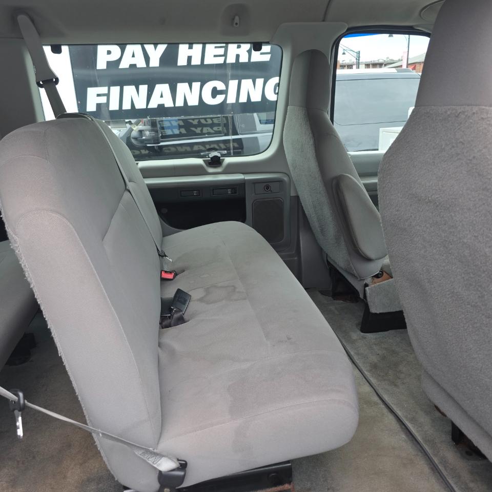 Ford Econoline E-150 XL 2012