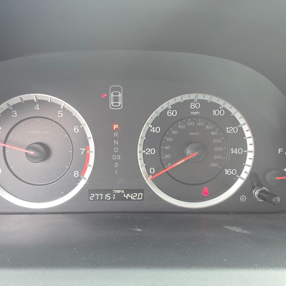 Honda Accord LX sedan AT 2012