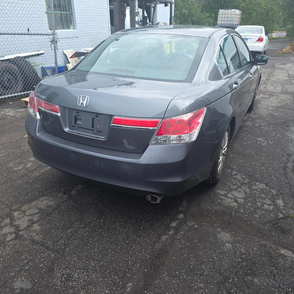 Honda Accord LX sedan AT 2012
