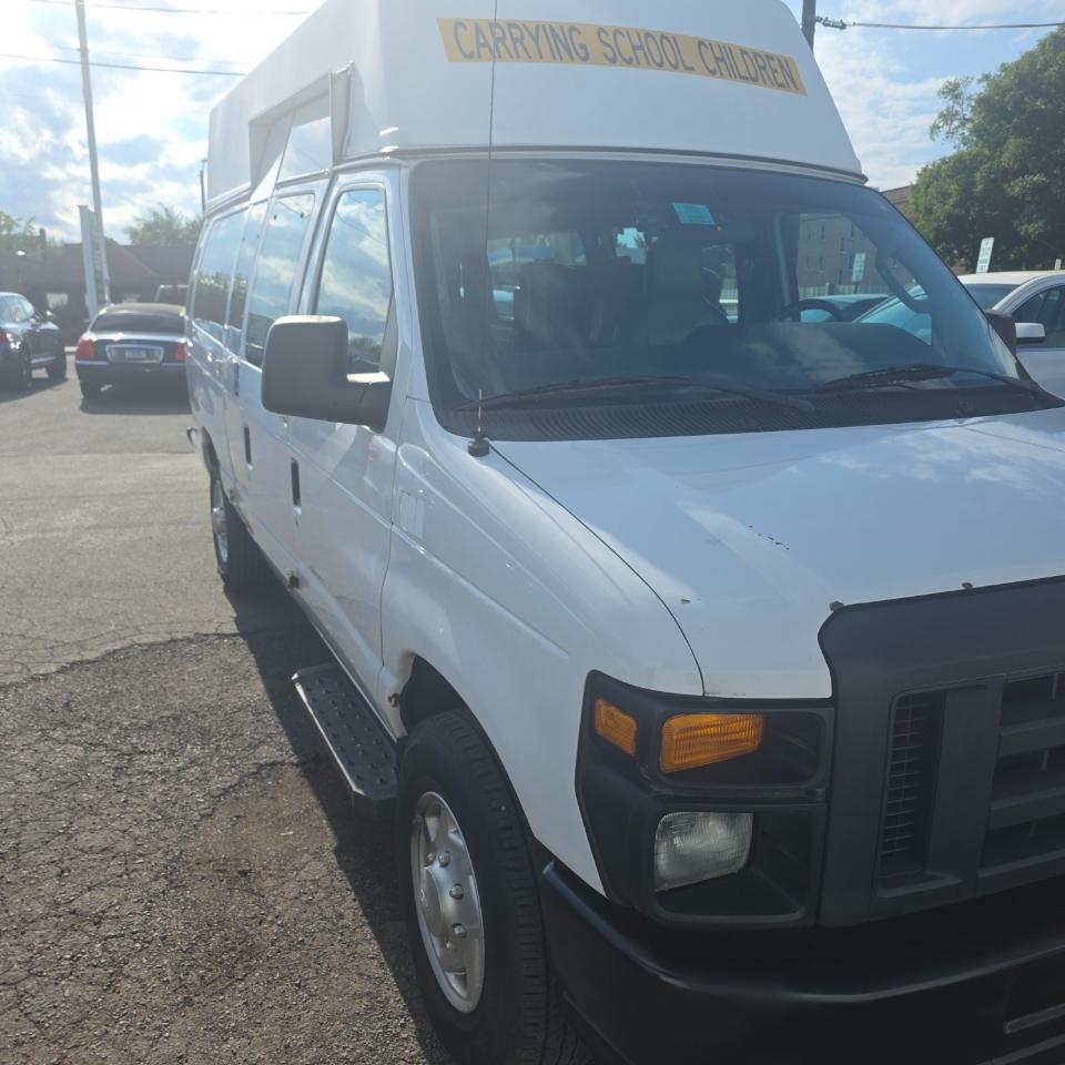 Ford Econoline E-250 Extended 2014