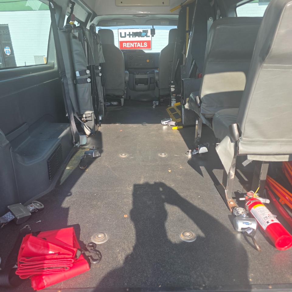 Ford Econoline E-250 Extended 2014