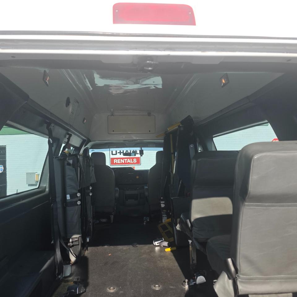 Ford Econoline E-250 Extended 2014