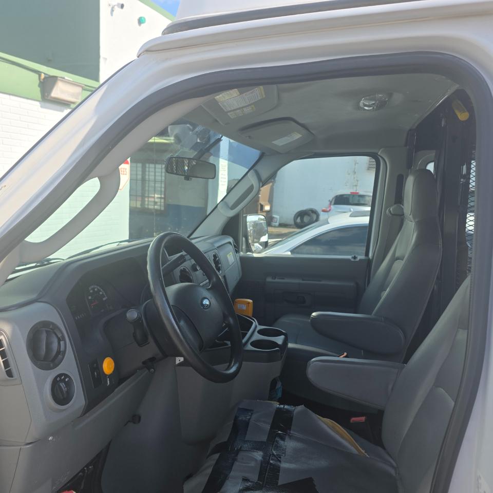 Ford Econoline E-250 Extended 2014