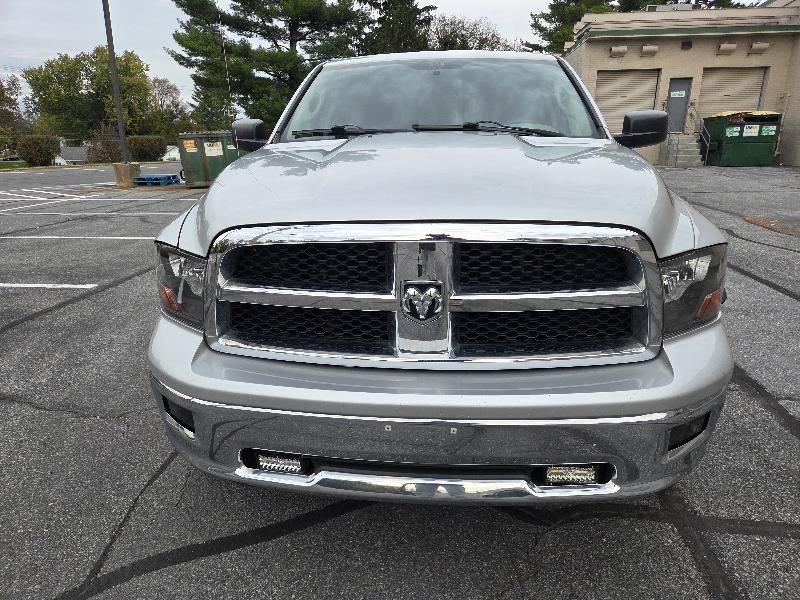 RAM 1500 4WD Crew Cab 149" SLT 2011 RAM 1500 4WD Crew Cab 149" SLT 2011