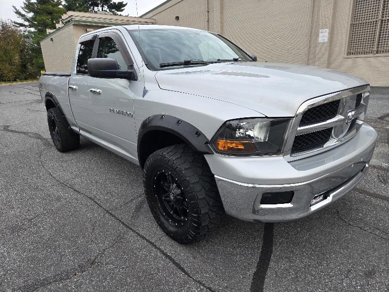 RAM 1500 4WD Crew Cab 149" SLT 2011 RAM 1500 4WD Crew Cab 149" SLT 2011