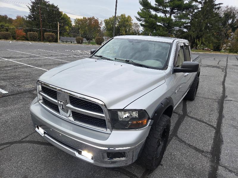 RAM 1500 4WD Crew Cab 149" SLT 2011 RAM 1500 4WD Crew Cab 149" SLT 2011