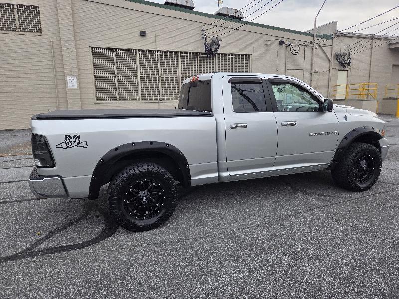 RAM 1500 4WD Crew Cab 149" SLT 2011 RAM 1500 4WD Crew Cab 149" SLT 2011