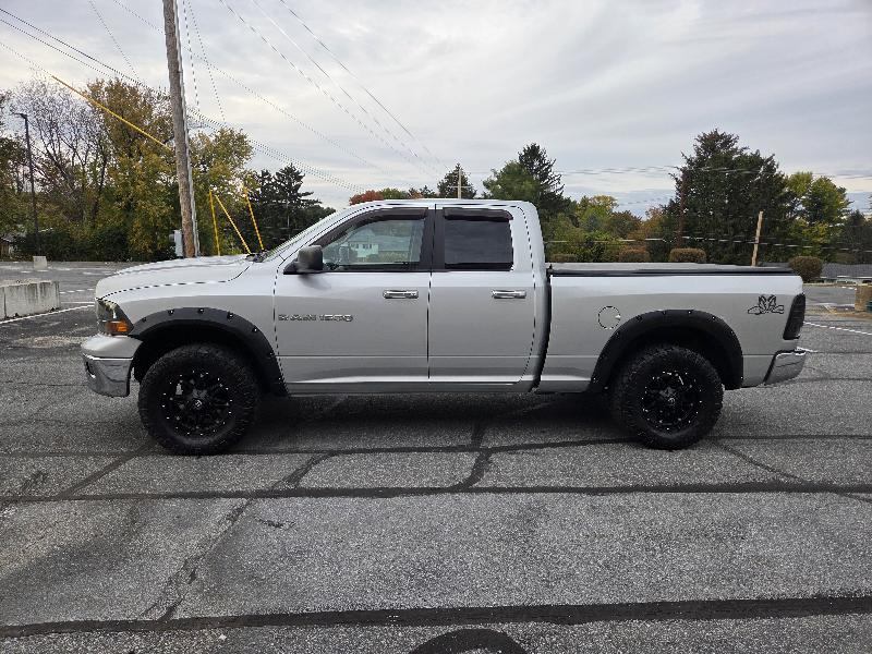 RAM 1500 4WD Crew Cab 149" SLT 2011 RAM 1500 4WD Crew Cab 149" SLT 2011
