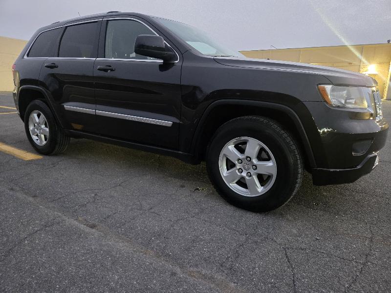Jeep Grand Cherokee Laredo 4WD 2011