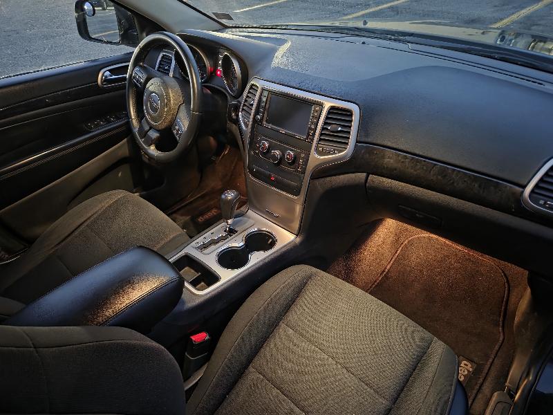 Jeep Grand Cherokee Laredo 4WD 2011