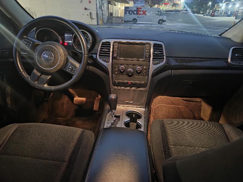 Jeep Grand Cherokee Laredo 4WD 2011