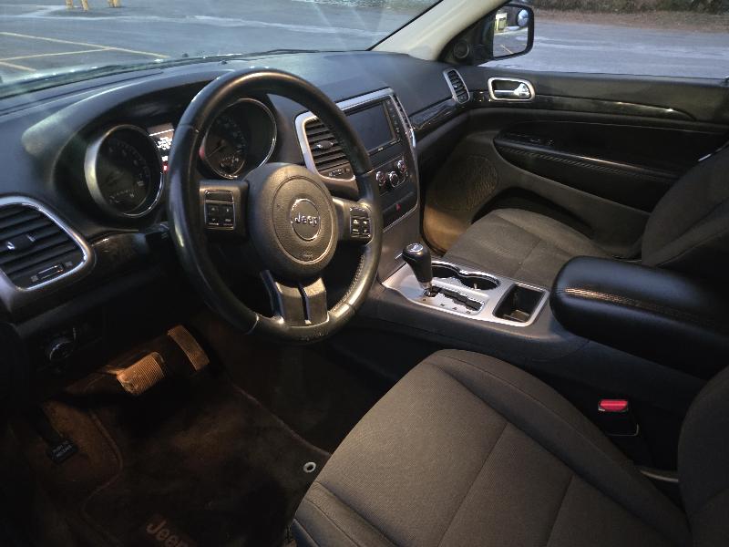 Jeep Grand Cherokee Laredo 4WD 2011