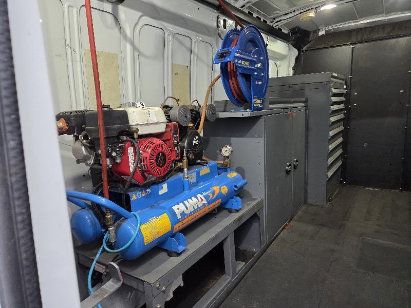 Ford Transit 350 Van Med. Roof w/Sliding Pass. 148-in. WB 2018