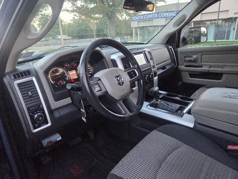 RAM 1500 Big Horn 4x4 Crew Cab 5'7" Box 2011