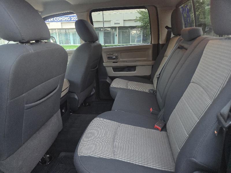 RAM 1500 Big Horn 4x4 Crew Cab 5'7" Box 2011