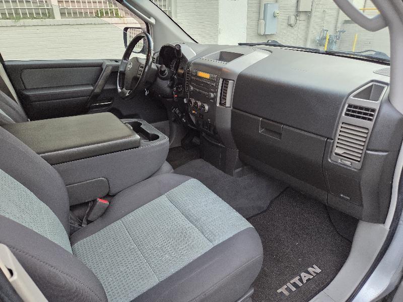 Nissan Titan XE Crew Cab 4WD 2004