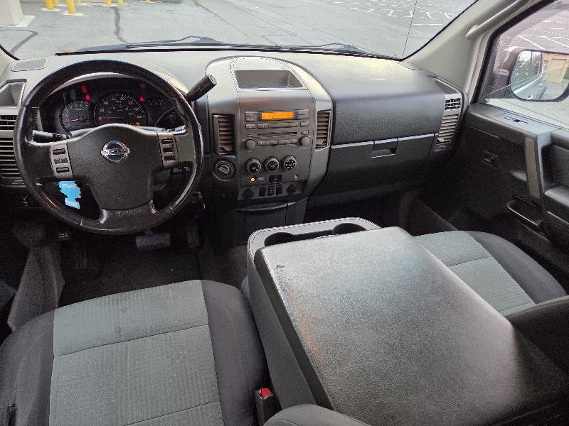 Nissan Titan XE Crew Cab 4WD 2004