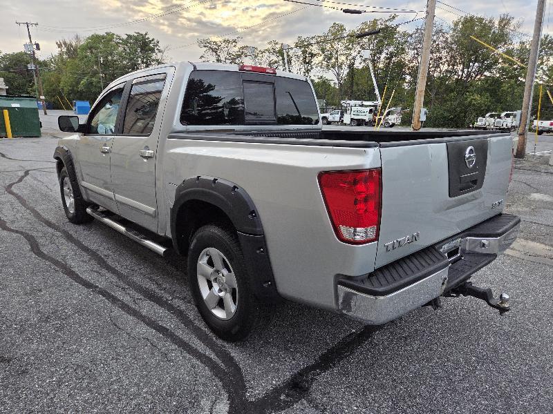 Nissan Titan XE Crew Cab 4WD 2004
