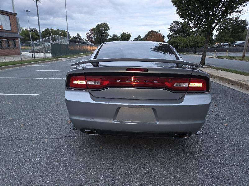 Dodge Charger SE 2013