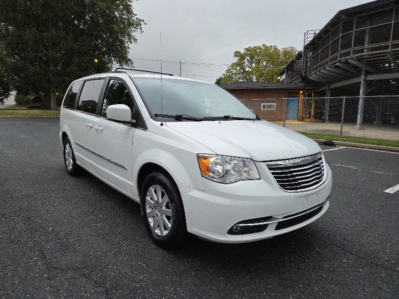 Chrysler Town & Country Touring 2016