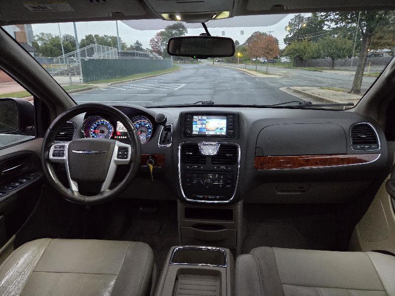 Chrysler Town & Country Touring 2016
