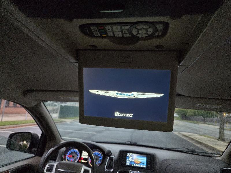 Chrysler Town & Country Touring 2016