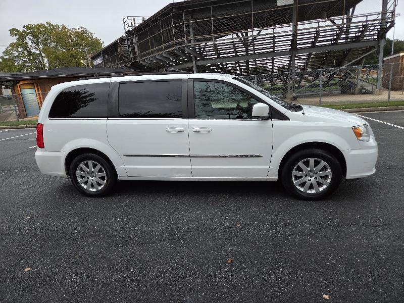 Chrysler Town & Country Touring 2016