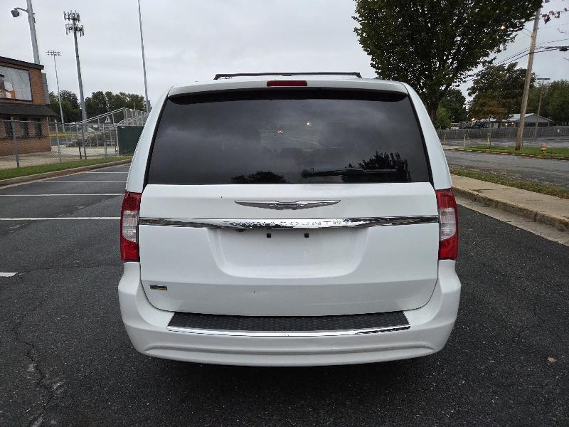 Chrysler Town & Country Touring 2016