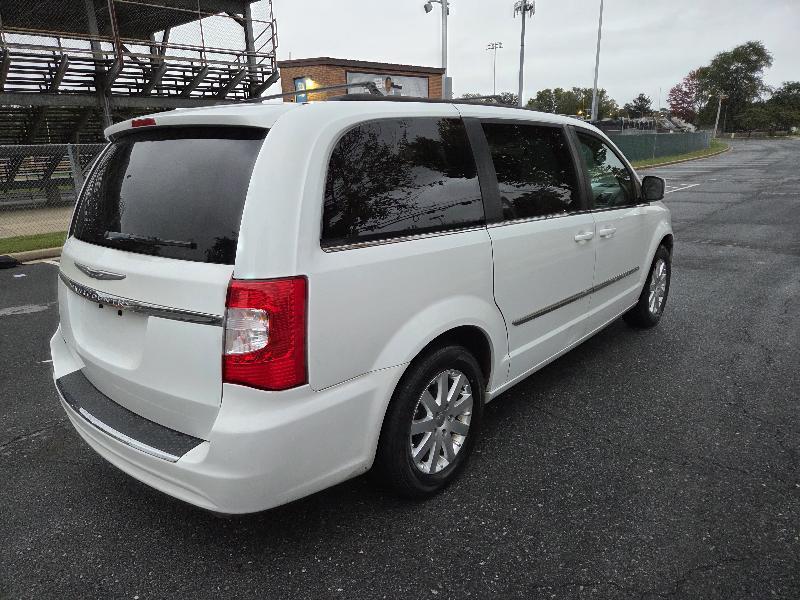 Chrysler Town & Country Touring 2016