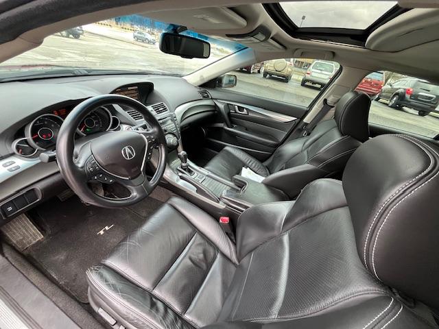 Acura TL 5-Speed AT SH-AWD with Tech Package 2009