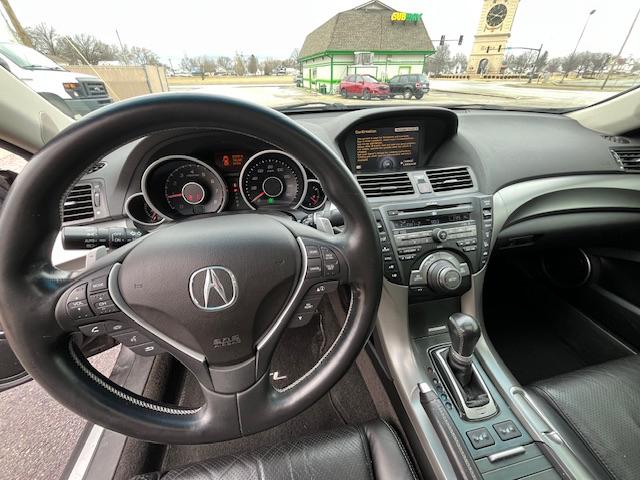 Acura TL 5-Speed AT SH-AWD with Tech Package 2009